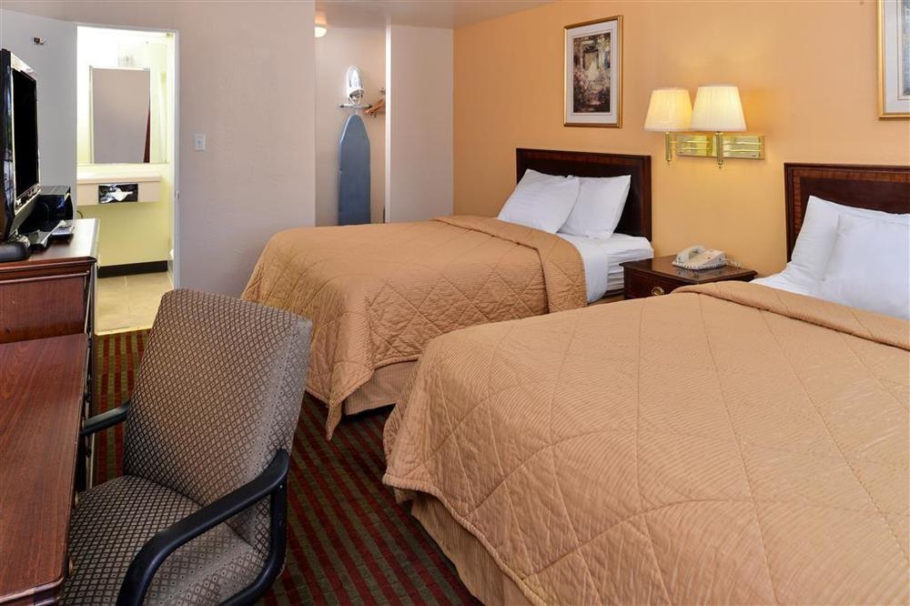 ทราเวลลอดจ์ แคลมัท ฟอลส์ Hotel เคลมัทฟอลส์ ห้อง รูปภาพ