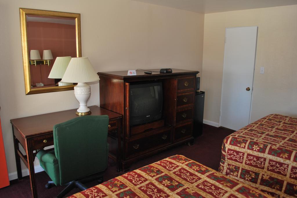 ทราเวลลอดจ์ แคลมัท ฟอลส์ Hotel เคลมัทฟอลส์ ห้อง รูปภาพ